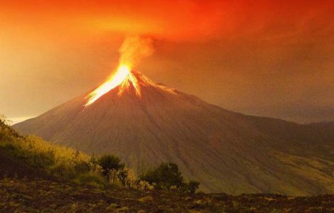  Top  Ar putea erupe oricand! TOP 9 cei mai periculosi vulcani activi