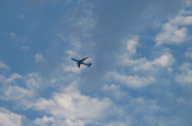 Ai probleme cu urechile cand mergi cu avionul? Cum poti scapa de ele