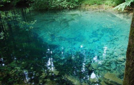  Top  Descopera-ti tara! Lacul care nu ingheata niciodata: Ochiul Beiului