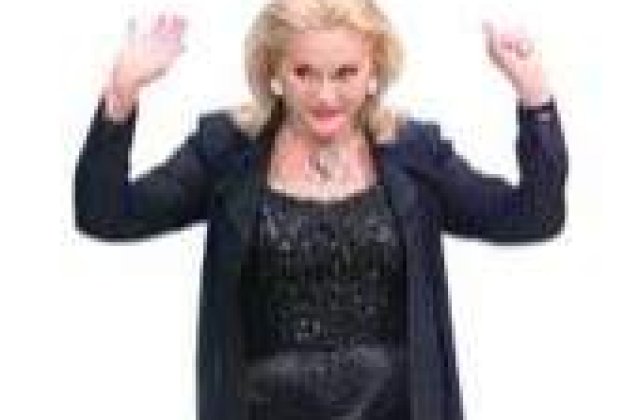 Mama Zina: 'Primul sot a vrut sa ma taie cu sabia!'