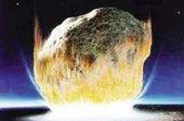 Un asteroid periculos trece azi pe langa Pamant