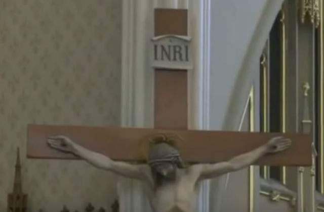 [Video] O profesoara de biologie din SUA s-a maritat cu Iisus