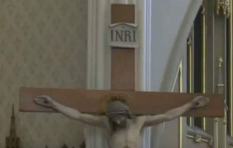  Video  O profesoara de biologie din SUA s-a maritat cu Iisus