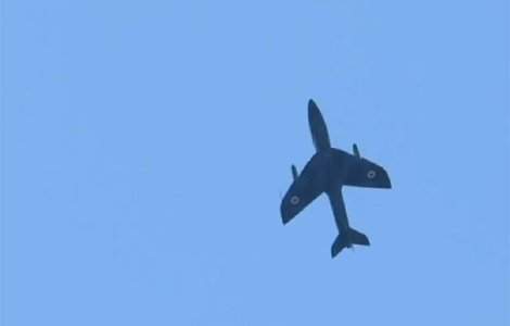  Video  Anglia: Un avion s-a prabusit peste masini la un show aerian. Sapte persoane au murit