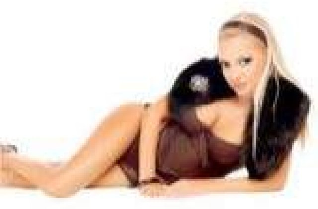 AndreEA isi scoate prietenele din depresie