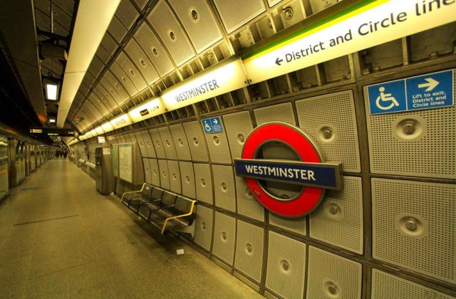 Grevele anuntate de lucratorii de la metroul londonez au fost SUSPENDATE