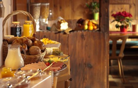  Top  Excursie in jurul lumii, cu mic dejun inclus