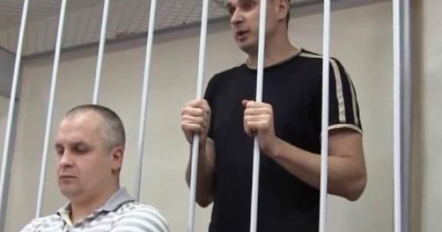 Rusia: Regizorul Oleg Sentsov, trimis intr-un lagar de munca