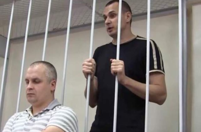 Rusia: Regizorul Oleg Sentsov, trimis intr-un lagar de munca