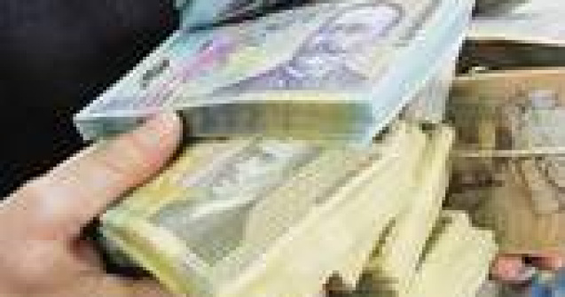 Ratingul Romaniei trece de la 'stabil' la 'negativ'