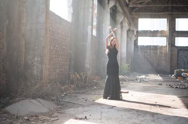 Negrul, culoarea asociata cel mai des cu inteligenta si sex-appealul