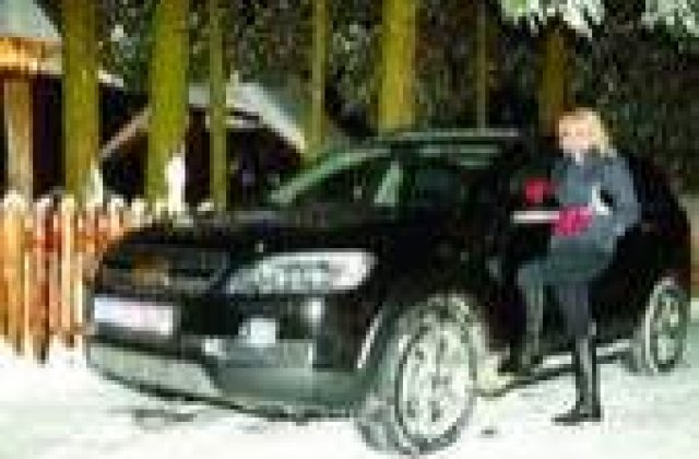 Iulia Vantur si-a busit Jeep-ul nou-nout