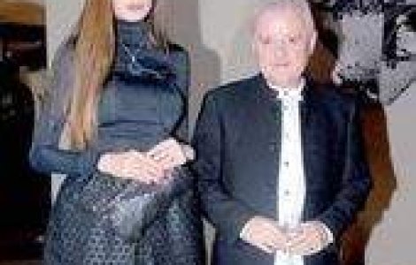 Irinel Columbeanu isi urmareste sotia peste tot