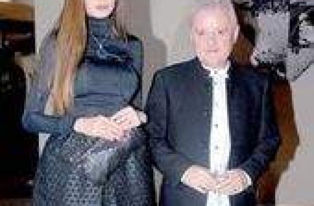 Irinel Columbeanu isi urmareste sotia peste tot