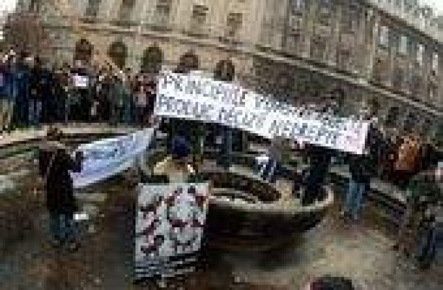 'Pentru noi, voi sunteti un gunoi!'