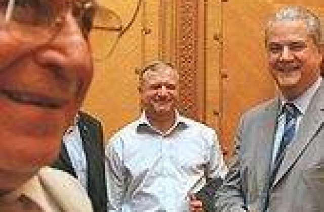 Iliescu a deschis usa PSD ca sa intre Adrian Nastase