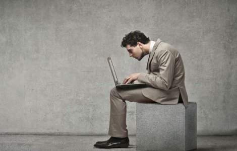 Ce se intampla in corpul tau atunci cand stai toata ziua pe scaun