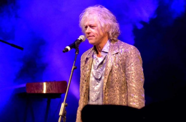 Muzicianul Bob Geldof se ofera sa gazduiasca refugiati