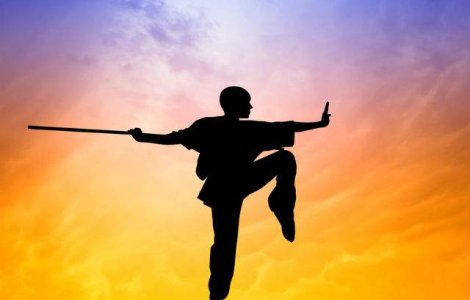 Un calugar shaolin a mers pe apa pe o distanta de 125 metri