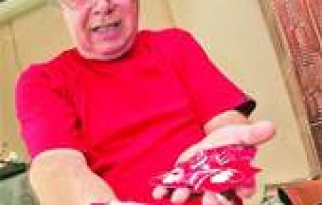 Face martisoare din oase de vaca