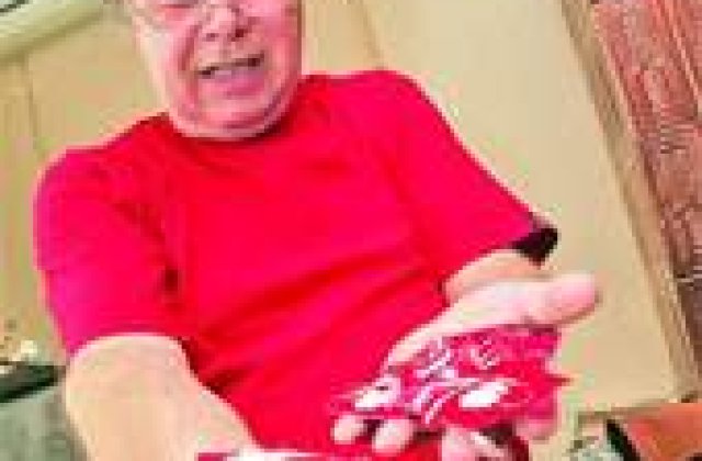 Face martisoare din oase de vaca