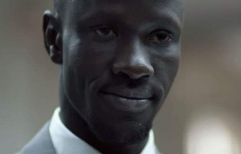  Video  De la refugiat la avocat: povestea emotionanta a lui Deng Adut