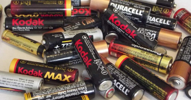 Romanii pot colecta separat la birou si bateriile uzate