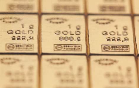 Zeci de kilograme de lingouri si bijuterii din aur, scoase la vanzare de Fisc