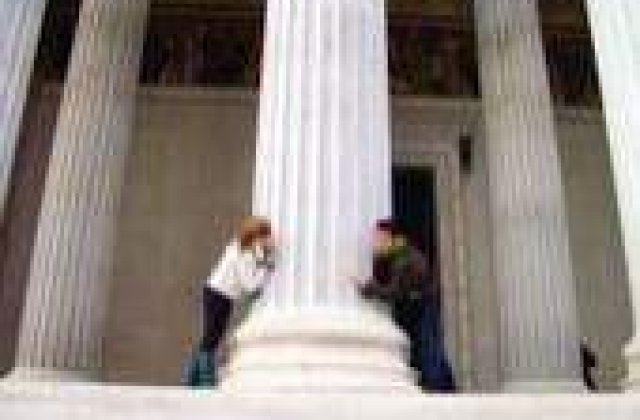 Ea e viitoarea sotie a lui Vlad Ionescu!