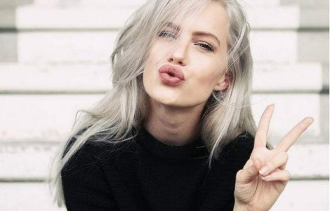  Video  I s-a spus ca este prea grasa pentru a fi model. Uite cum arata