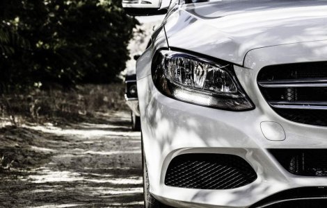 Mercedes-Benz a devenit al doilea mare producator de masini de lux