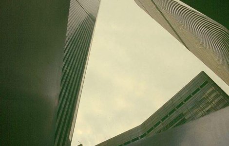 Care sunt mesajele oficialilor romani cu ocazia comemorarii atacurilor de la 11 septembrie