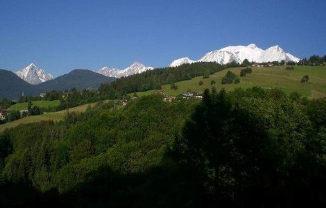 Din cauza schimbarii anului scolar, peste 10.000 de turisti romani risca sa piarda banii de vacanta