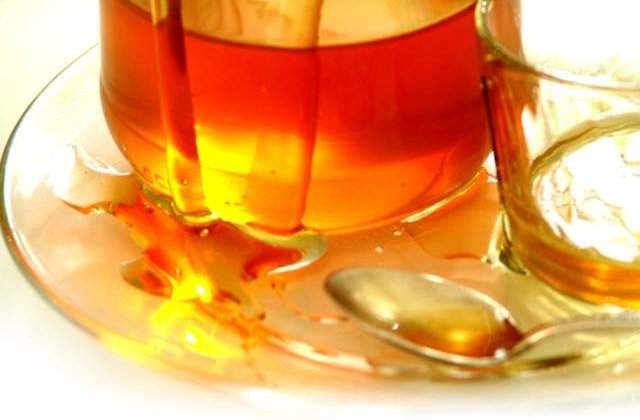 Sigur nu stiai! De ce trebuie sa bei ZILNIC apa cu miere