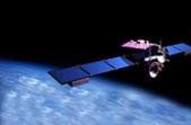 Un satelit-spion va lovi Pamantul in mai putin de o luna
