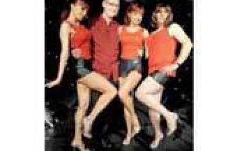 Parlamentarii britanici rad de Cheeky Girls