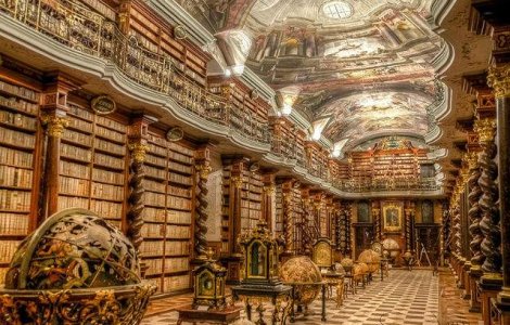  Foto  Biblioteca Klementinum, din Praga, cea mai frumoasa din lume
