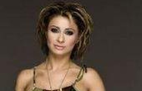 Ana Maria Prodan isi ascunde sarcina?