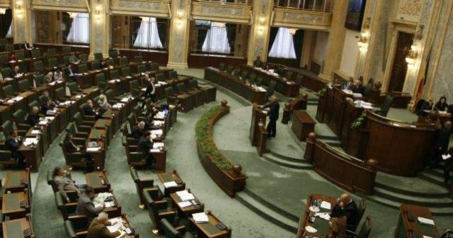 Senatul adopta un proiect prin care contractele de credit nu constituie titluri executorii