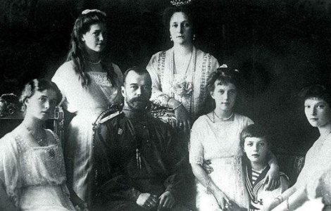 Ramasitele pamantesti ale tarului Nicolae al II-lea, exhumate