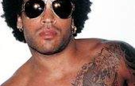 Lenny Kravitz a fost spitalizat la Miami