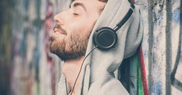 Este cea mai frumoasa piesa a momentului. Trebuie sa o asculti si tu