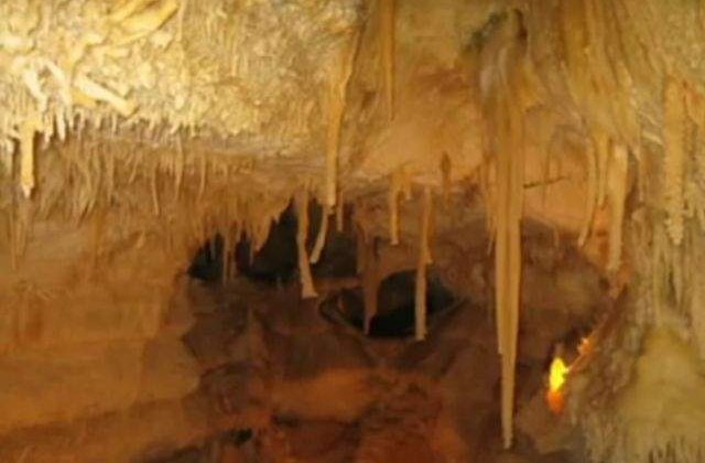 Din lumea intunericului! Cele mai SPECTACULOASE formatiuni geologice din pesteri