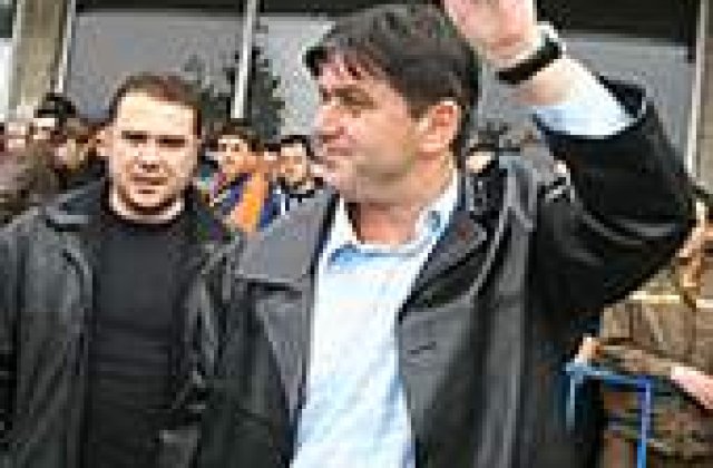 'Lasa-l naibii pe Hagi!'