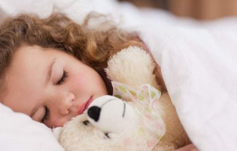 Au creat spray-ul contra monstrilor pentru ca o fetita sa poata dormi