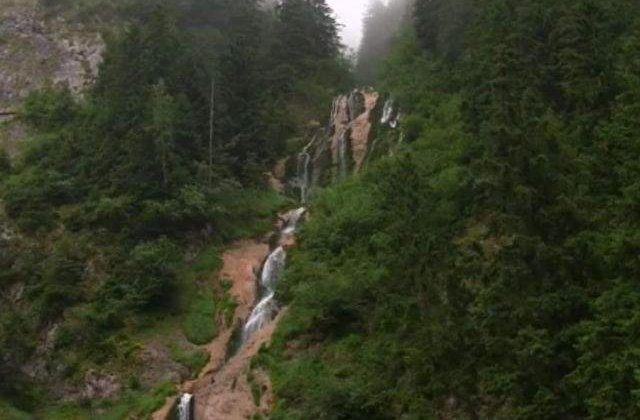 Descopera-ti tara! Peisaj de legenda in inima Muntilor Rodnei: Cascada Cailor