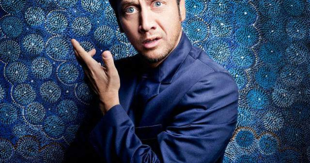 Rob Schneider vine in premiera in Romania