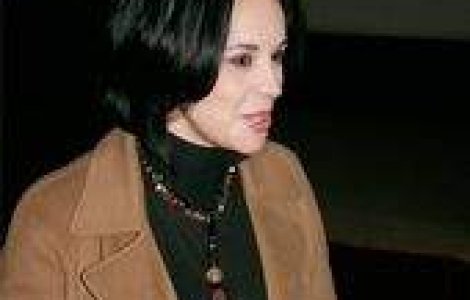 TVR nu renunta la Andreea Marin