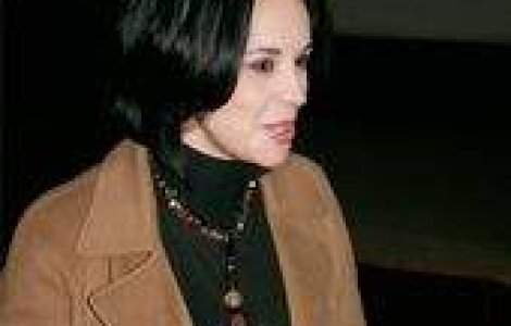 TVR nu renunta la Andreea Marin