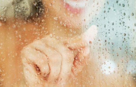 Studiu: Cand e bine sa faci dus: dimineata sau seara?